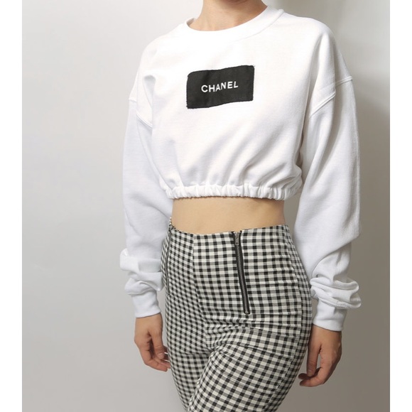 chanel cropped sweatshirt